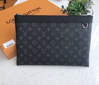 Louis Vuitton Discovery Pochette