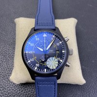 Universal Pilot 44 Series Watch