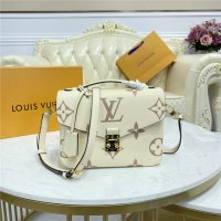 Louis Vuitton Pochette Metis