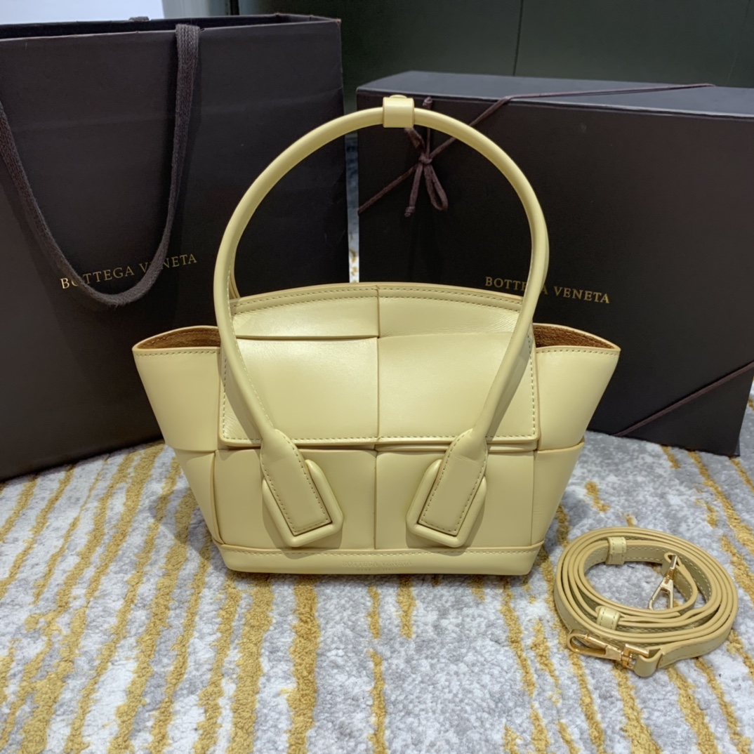 Bottega Veneta Handbag yellow