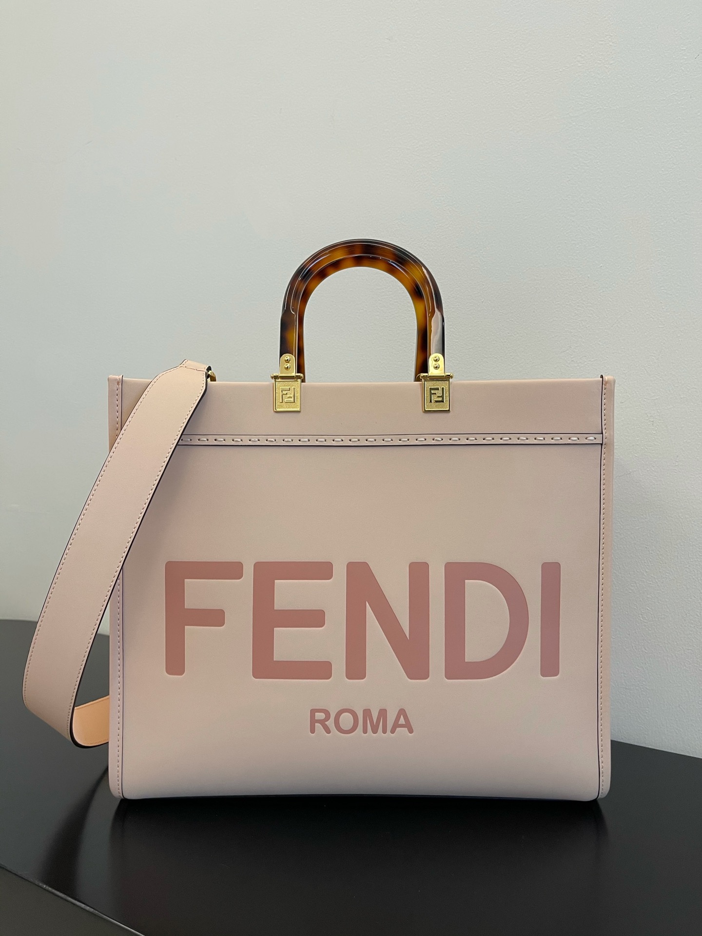 FENDI HANDBAG pink