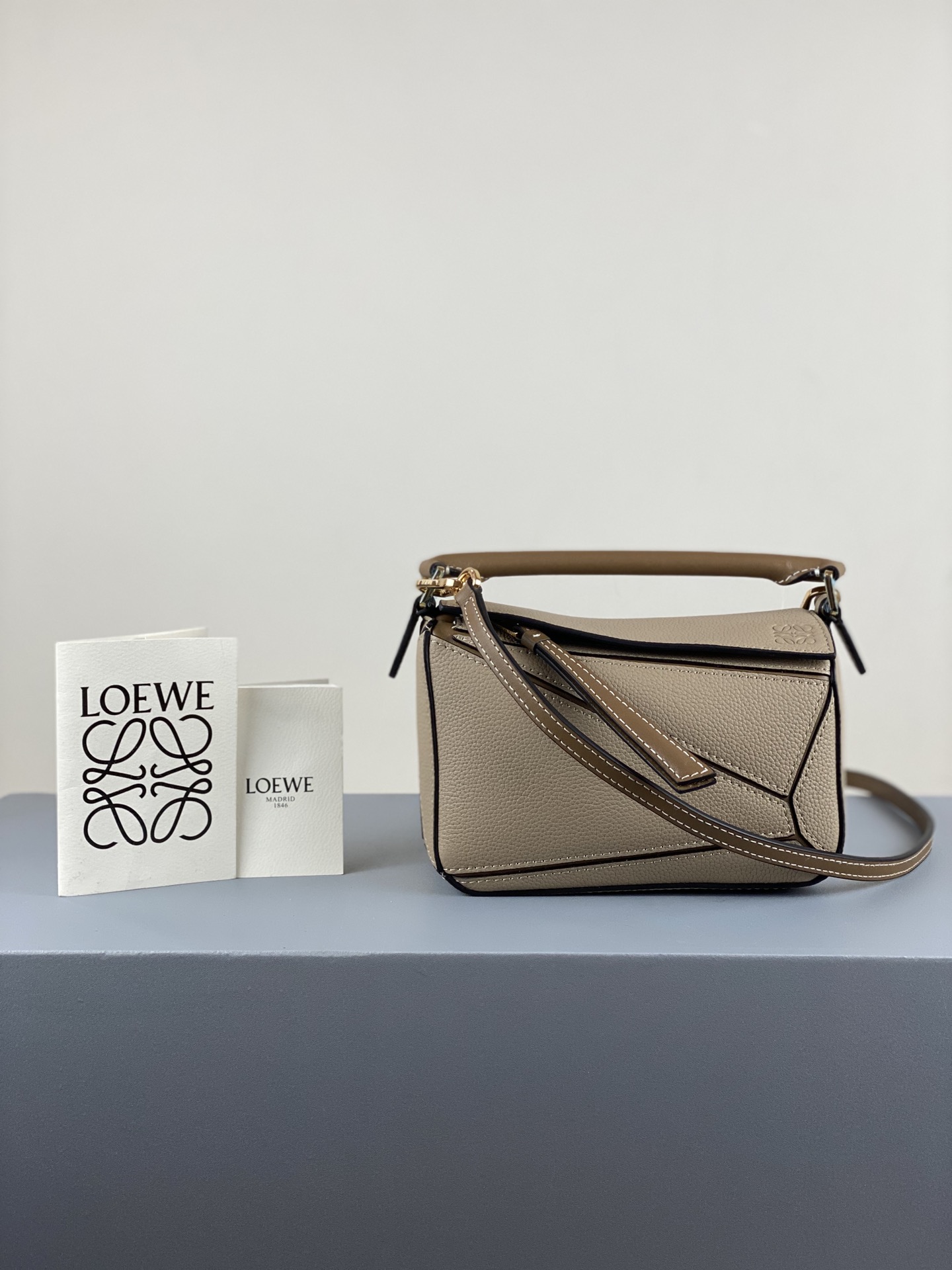 LOEWE HANDBAG Brownish Green