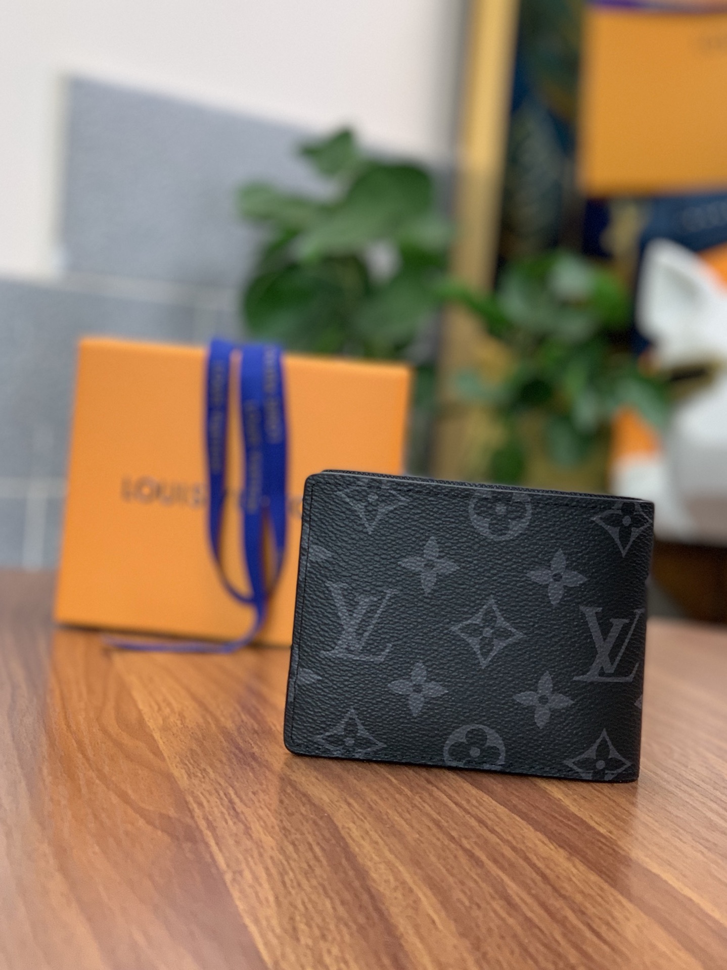 LOUIS VUITTON BLACK MONOGRAM SHORT WALLET LOUIS VUITTON BLACK MONOGRAM SHORT WALLET