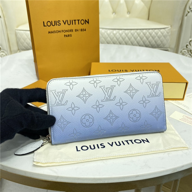 Louis Vuitton Zippy Wallet Mahina Light Louis Vuitton Zippy Wallet Mahina Light