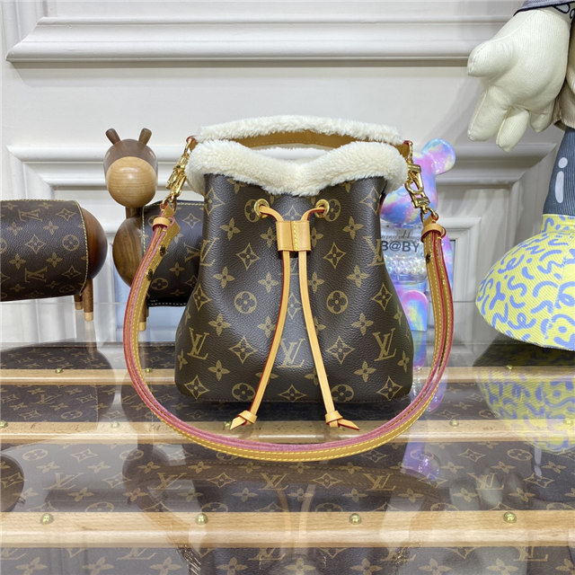 Louis Vuitton NeoNoe BB Monogram Cozygram