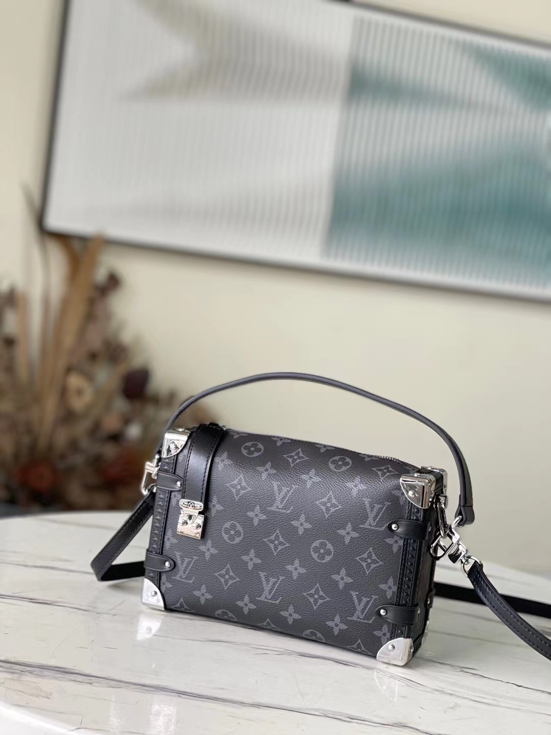 LOUIS VUITTON HANDBAG black