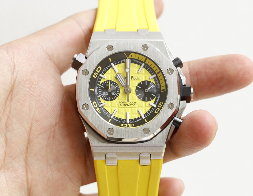 AUDEMARS PIGUET Royal Oak Offshore Chronograph Automatic Mechanical Fruit Watch