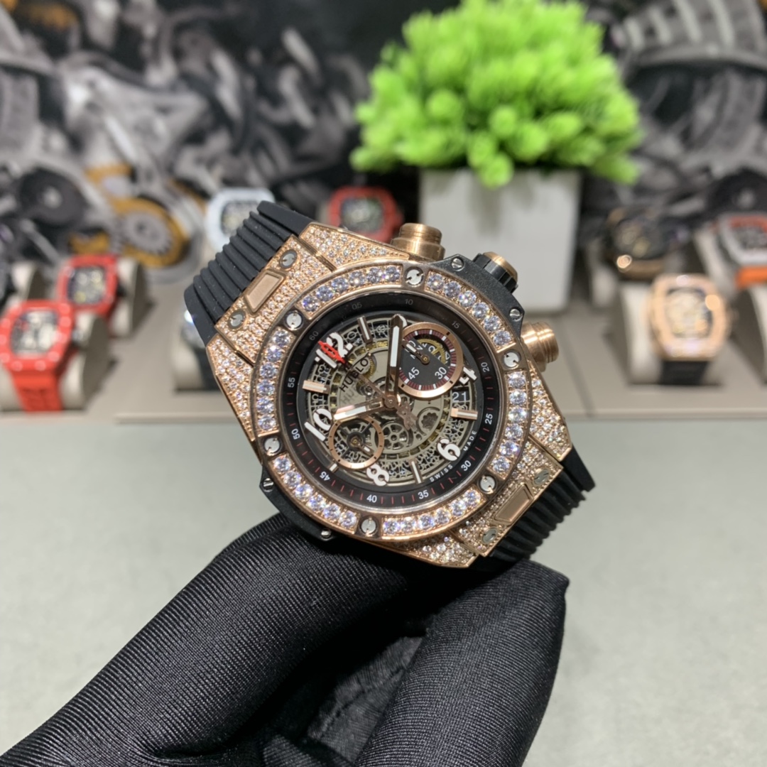 Hublot BIG BANG series wristwatch