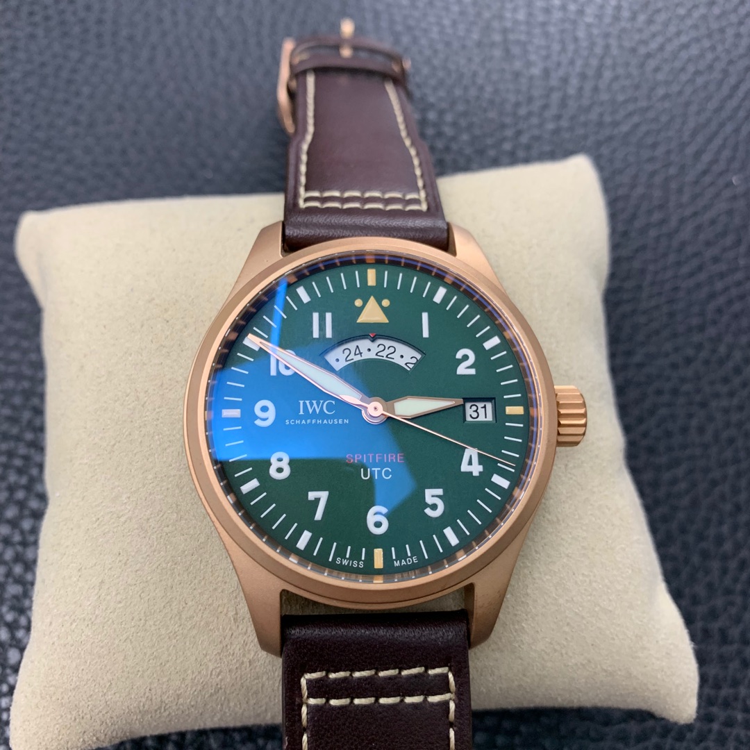 Universal Pilot 41 Series Bronze Spitfire Fighter