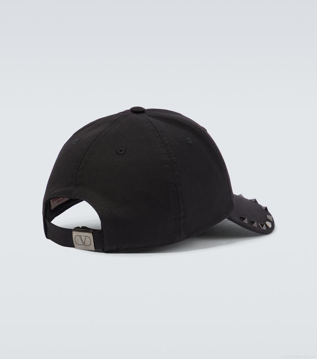 Valentino GaravaniRockstud canvas baseball cap