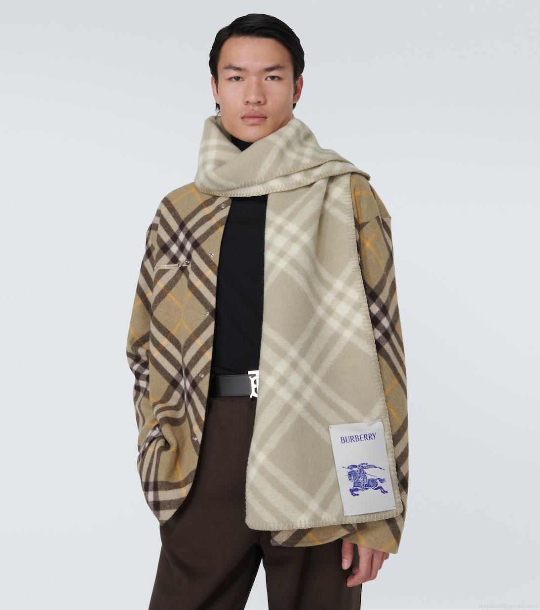 BurberryBurberry Check wool scarf