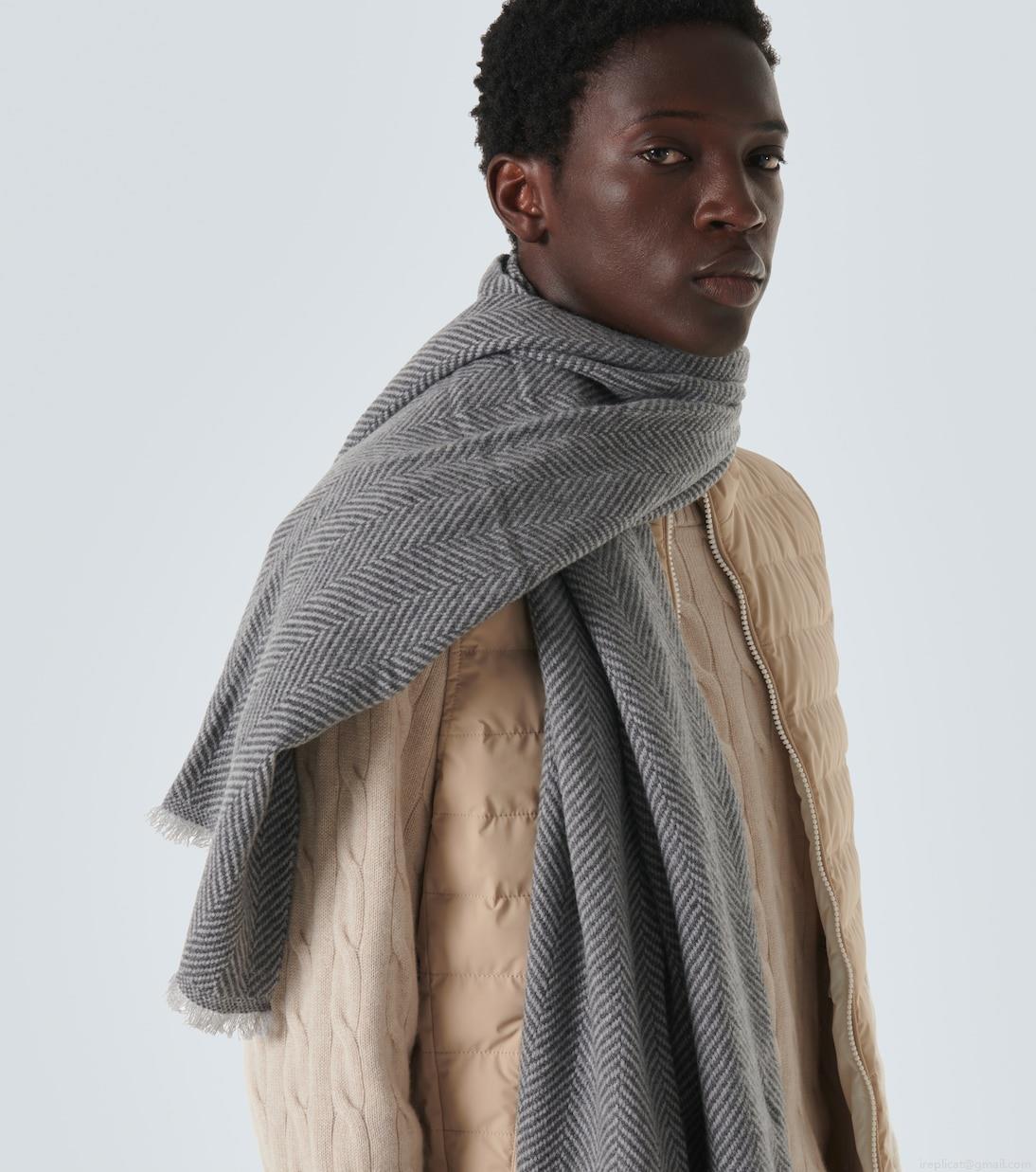 Brunello CucinelliHerringbone cashmere scarf