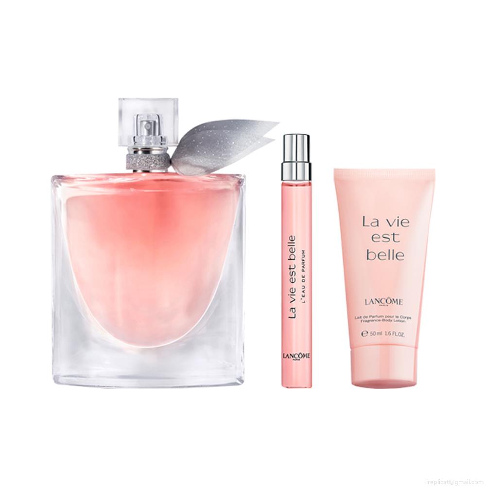 Kit Perfume Lancôme La Vi Est Belle Eau de Parfum Feminino 100 ml + Miniatura 10 ml + Loção 50 ml