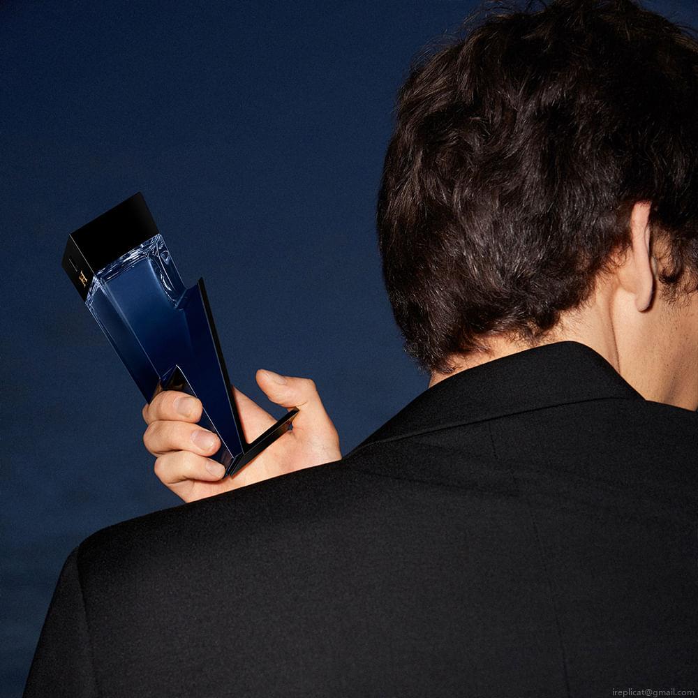 Perfume Carolina Herrera Bad Boy Cobalt Eau de Parfum Masculino 50 ml Perfume Carolina Herrera Bad Boy Cobalt Eau de Parfum Masculino 50 ml