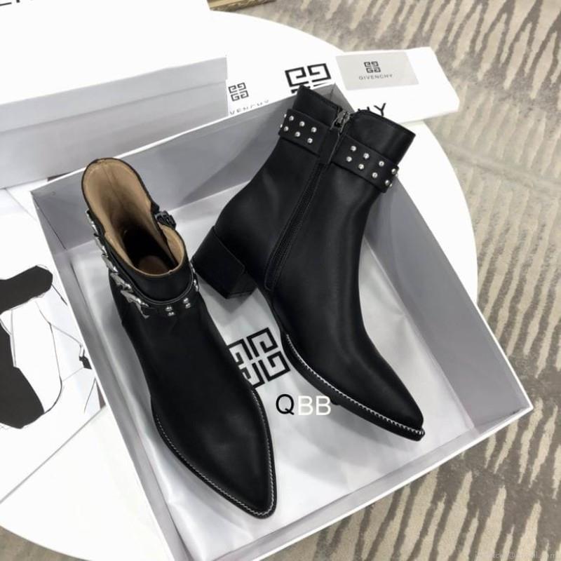 Givenchy short boots Woman Ts GIVENCHY 121101 sz35-40QL