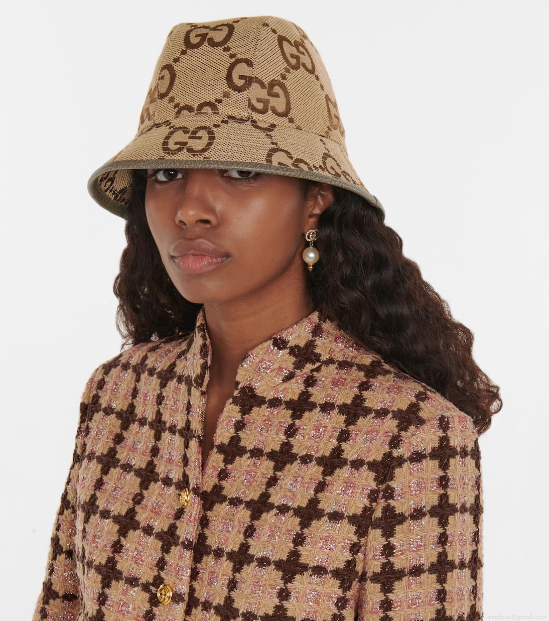 GucciGG Supreme canvas bucket hat