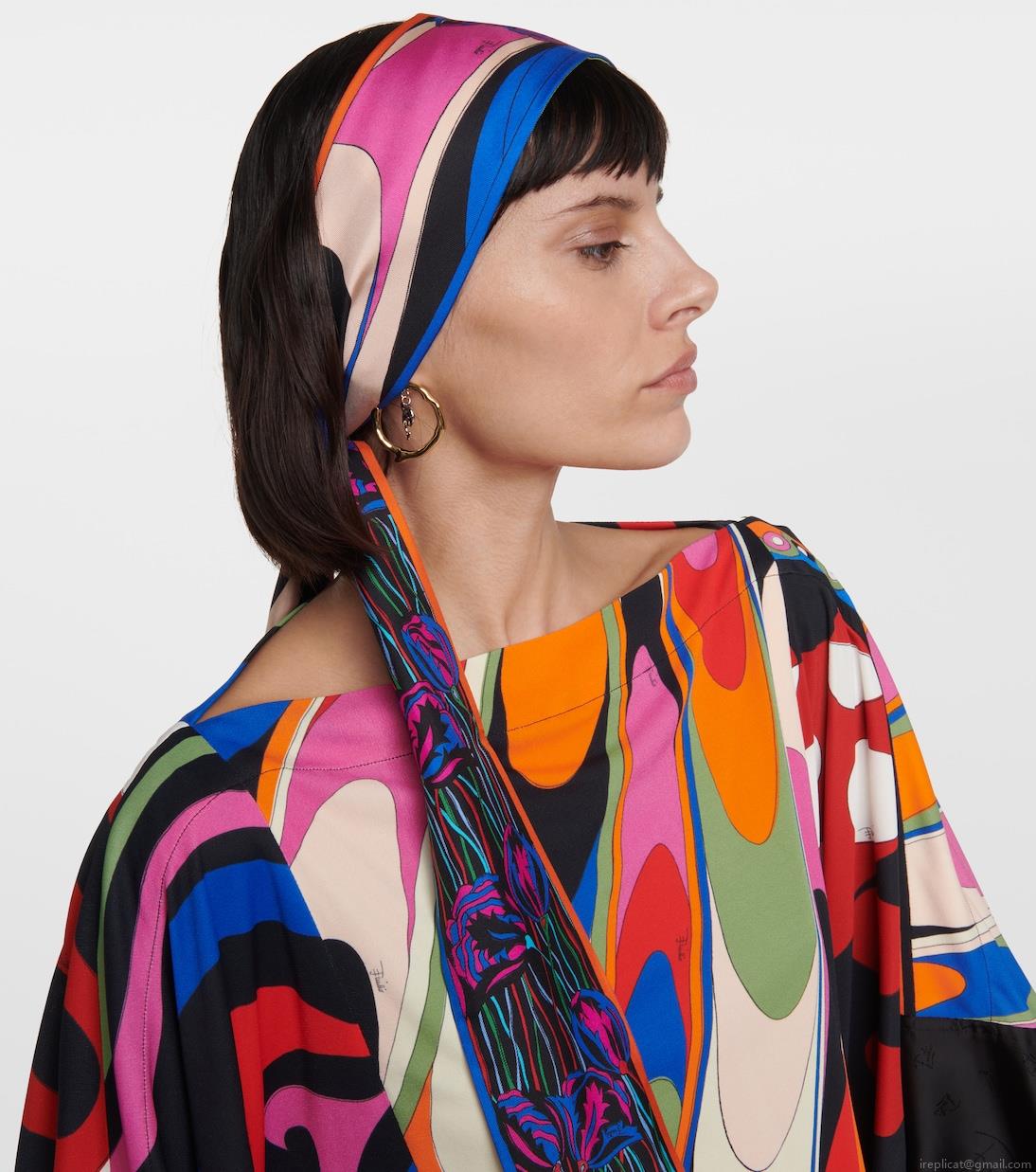 PucciPrinted silk twill scarf