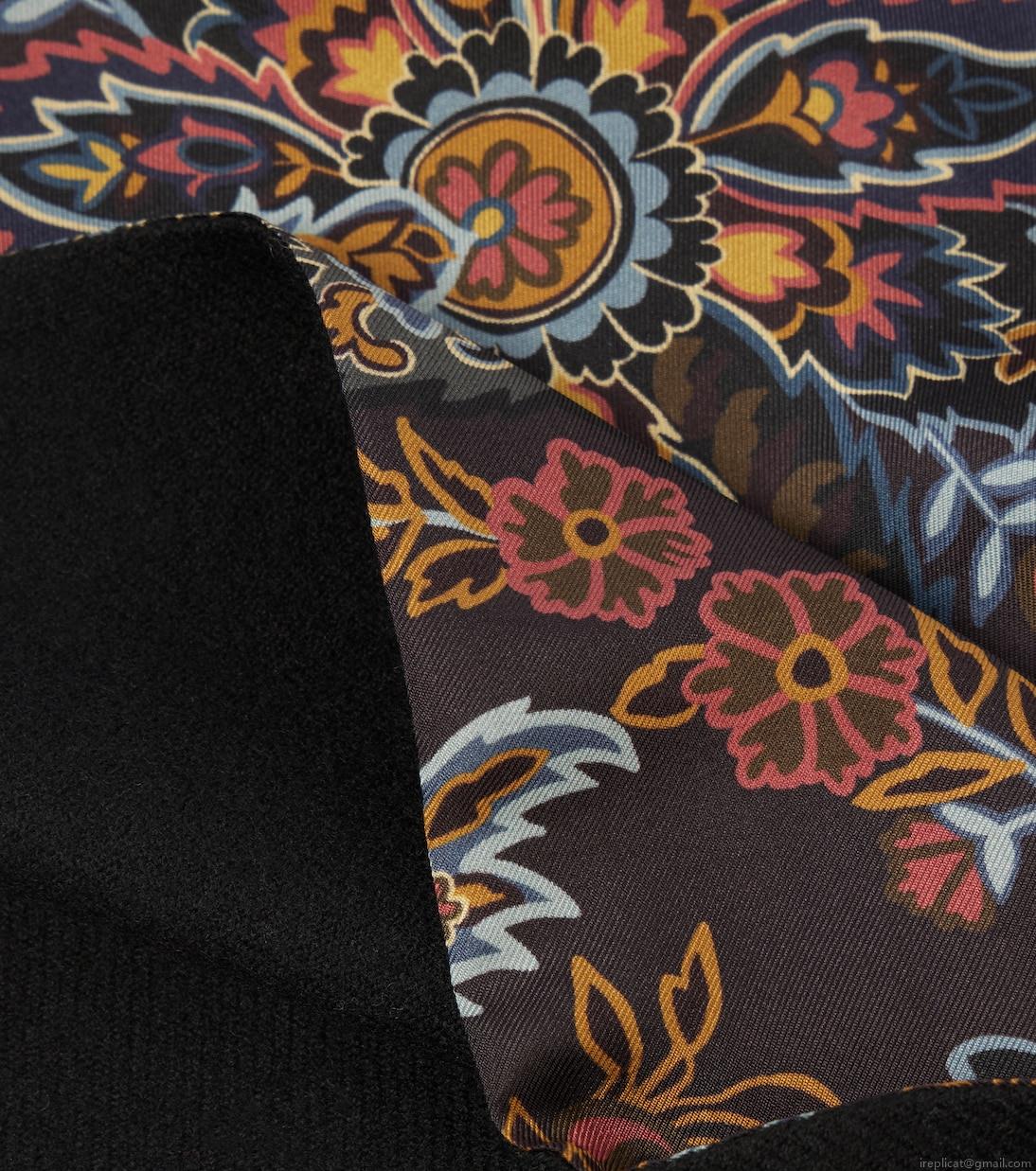 EtroPrinted wool scarf