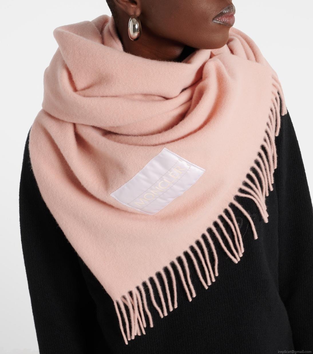 MonclerWool scarf