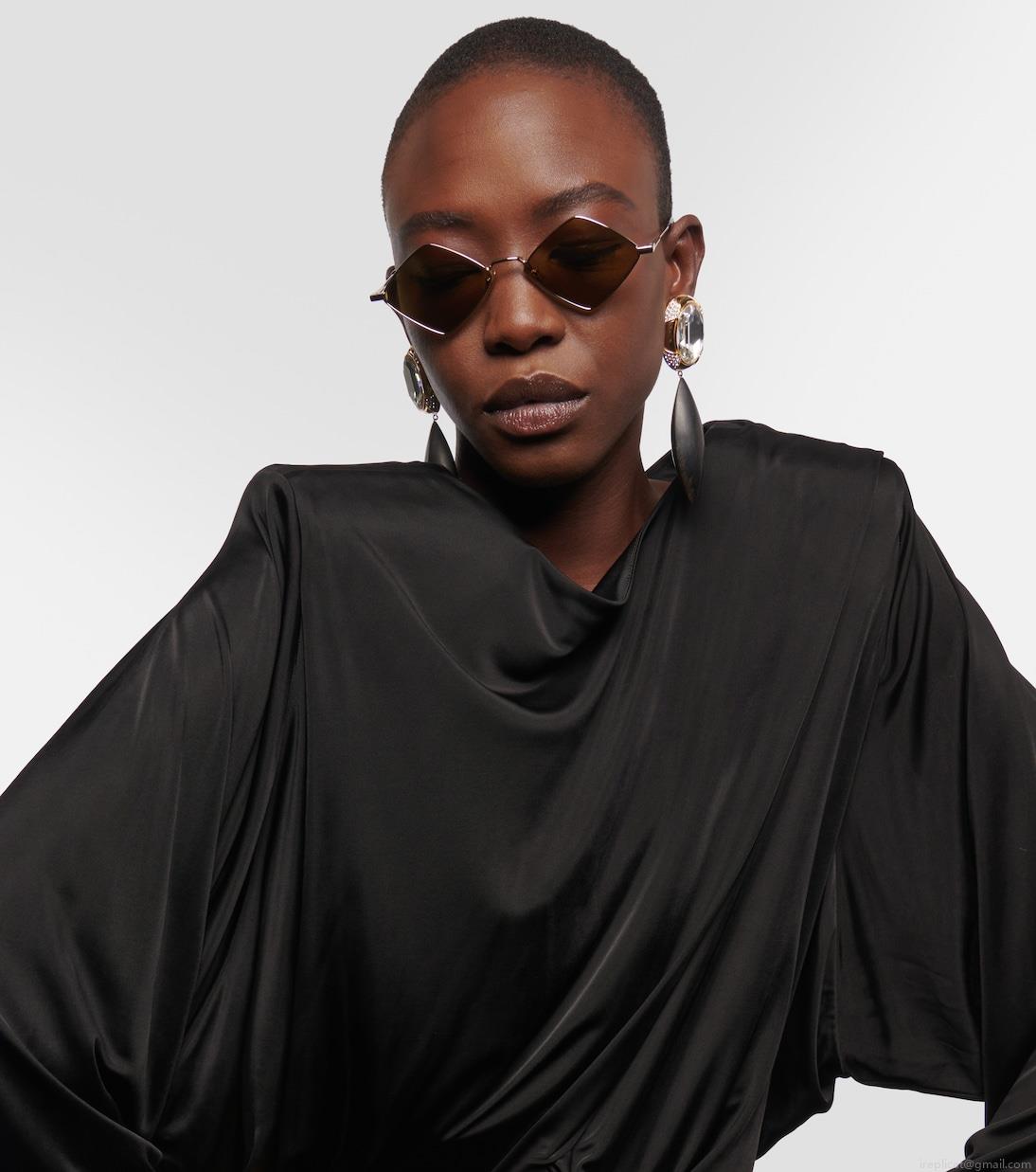 Saint LaurentSL 302 Lisa diamond-shaped sunglasses Saint LaurentSL 302 Lisa diamond-shaped sunglasses