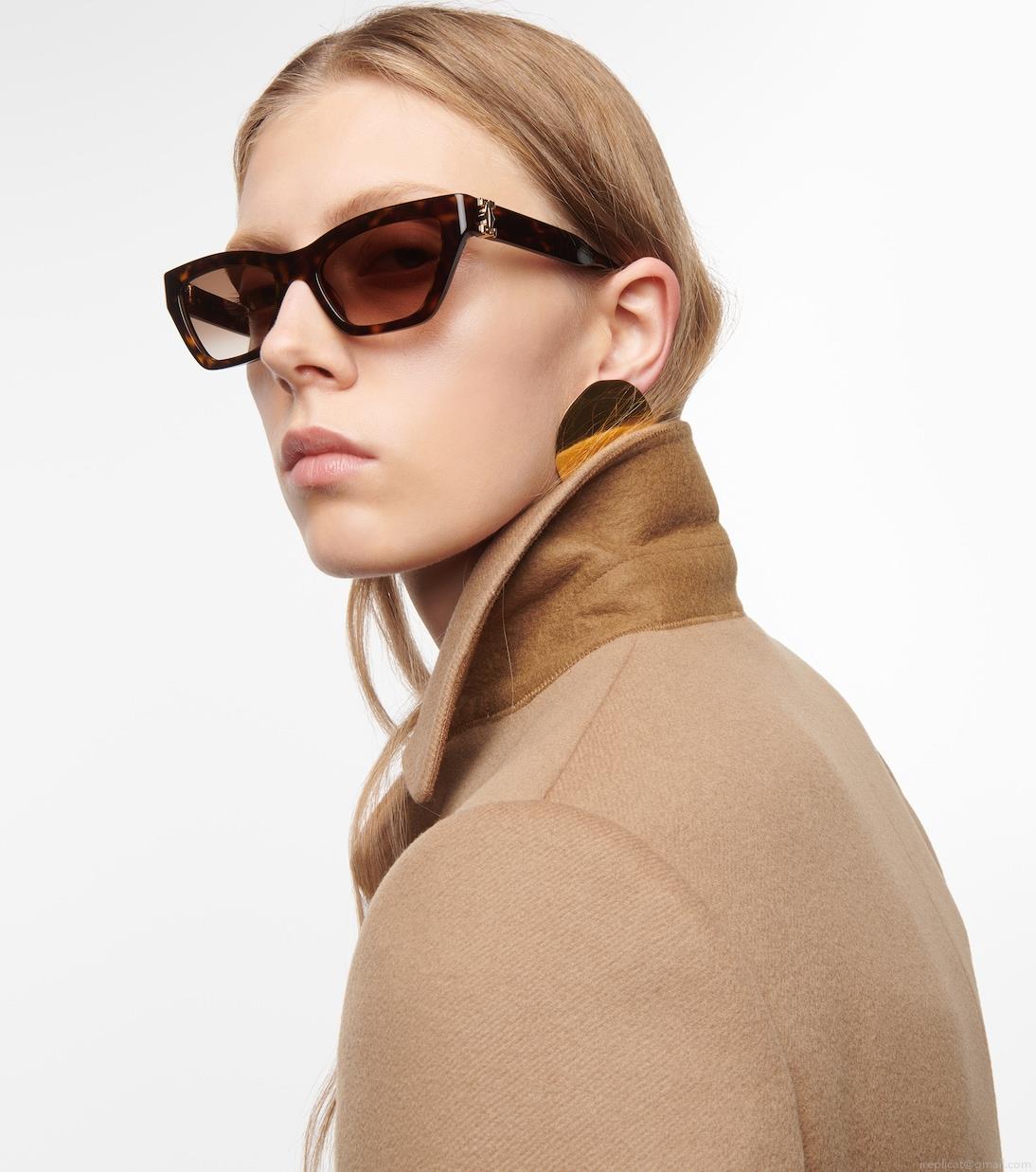 Cartier Eyewear CollectionCat-eye sunglasses Cartier Eyewear CollectionCat-eye sunglasses