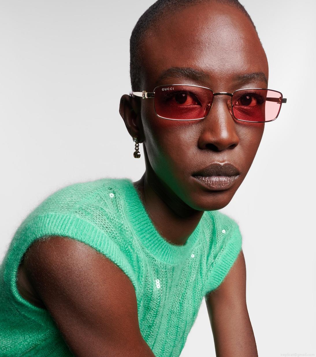 GucciCut Out rectangular sunglasses